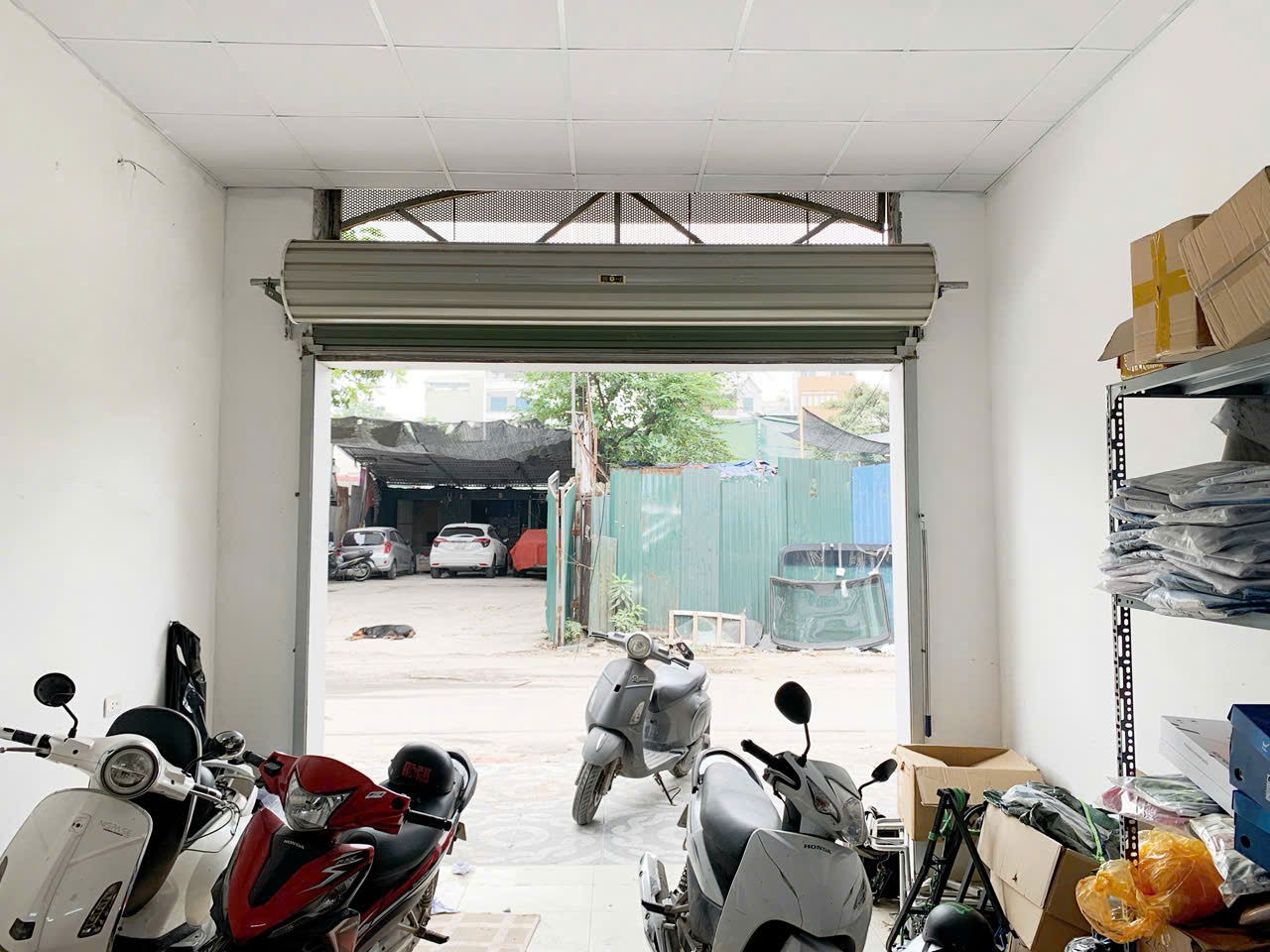 Cho thuê nhà ngõ 1151 Giải Phóng, 3 tầng, 4 ngủ, ô tô cont đỗ cửa - Ảnh 1